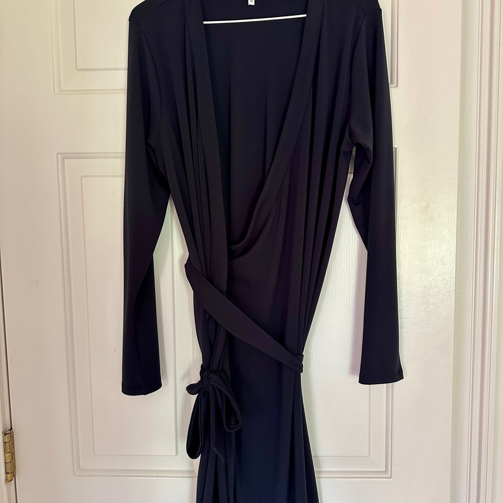 Lark & Ro Elegant Dark Navy Wrap Dress